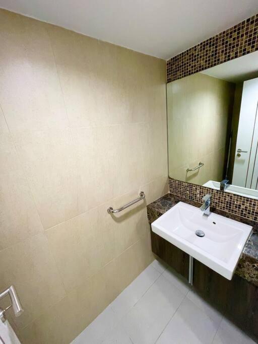 60Sqm Luxury 1 Bed - Pattaya City Centre - Centara Avenue Residences - 704 Екстериор снимка